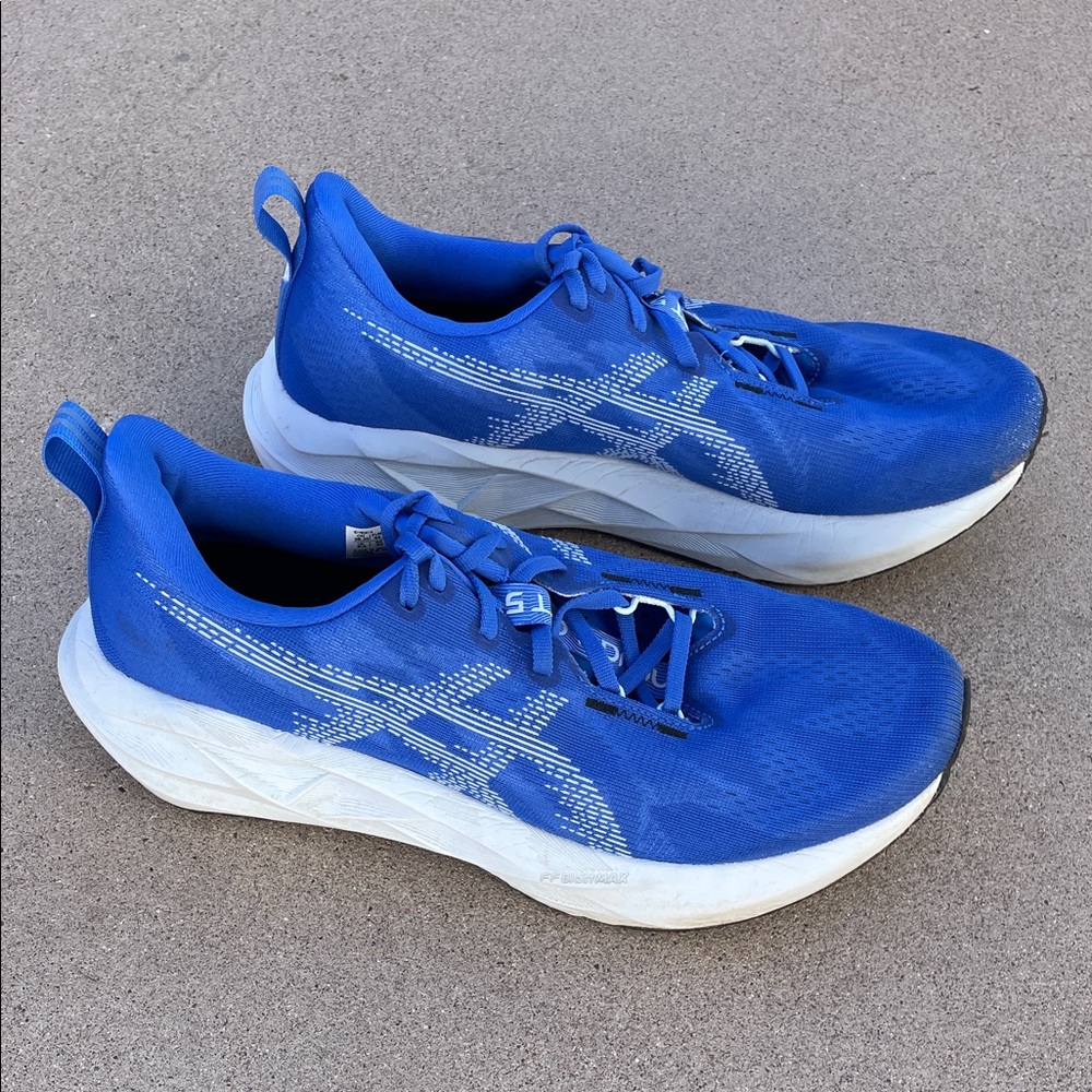 Asics Novablast 5 - Men’s size 10.5